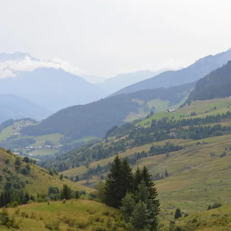 Modern Alpine Retreat With Gorgeous Views * Saint-Jean-de-Sixt